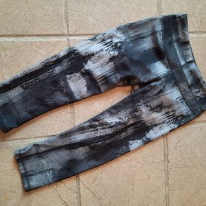 Lucy cropped yoga pants leggings S grey tie dye